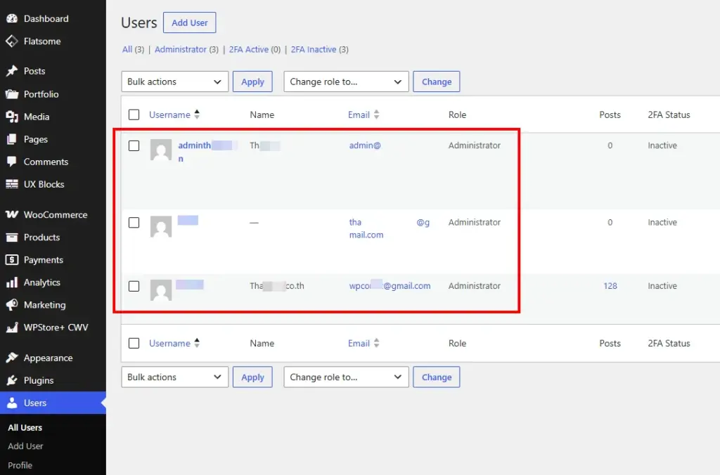 ภาพหน้าจอแสดงระบบหลังบ้านของเว็บไซต์ WordPress ในหน้าเมนูผู้ใช้งานทั้งหมด หรือ All Users โดยมีการตีกรอบสีแดงเน้นให้เห็นถึงบัญชีผู้ดูแลระบบหรือ Administrator ที่มีความผิดปกติ มีชื่อผู้ใช้และอีเมลที่ไม่คุ้นเคย ซึ่งเป็นหนึ่งในสัญญาณเตือนที่ชัดเจนที่สุดว่าเว็บไซต์อาจถูกแฮกเกอร์เจาะระบบและสร้างบัญชีผีทิ้งไว้